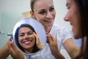 La Boca como Espejo de la Salud Sistémica: Más alláde una Sonrisa Estética